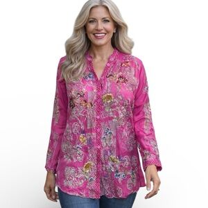 Johnny was Albee heavily embroidered button-down blouse NWT